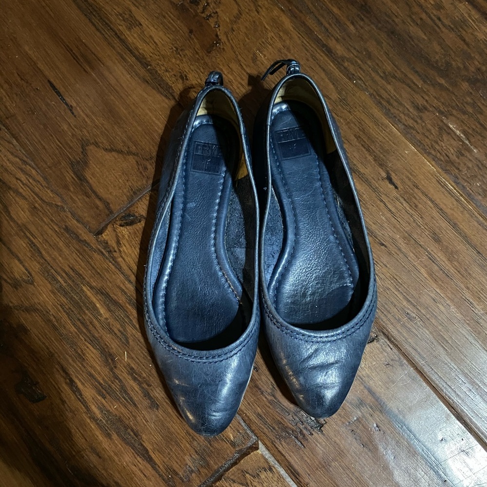 Frye Regina ballet flats size 6 blue